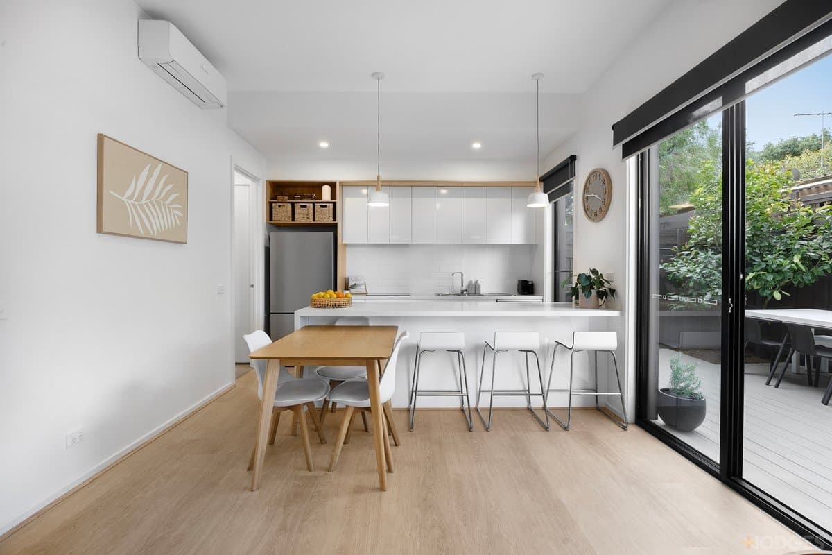 2B / 49 The Corso, Parkdale, VIC, 3195, Parkdale - Thumbnail 3