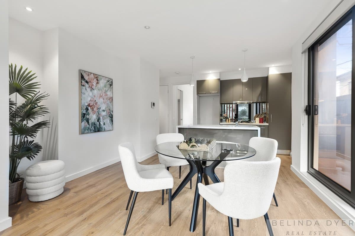 2 / 972 Riversdale Road, SURREY HILLS, VIC, 3127, Surrey Hills - Thumbnail 4