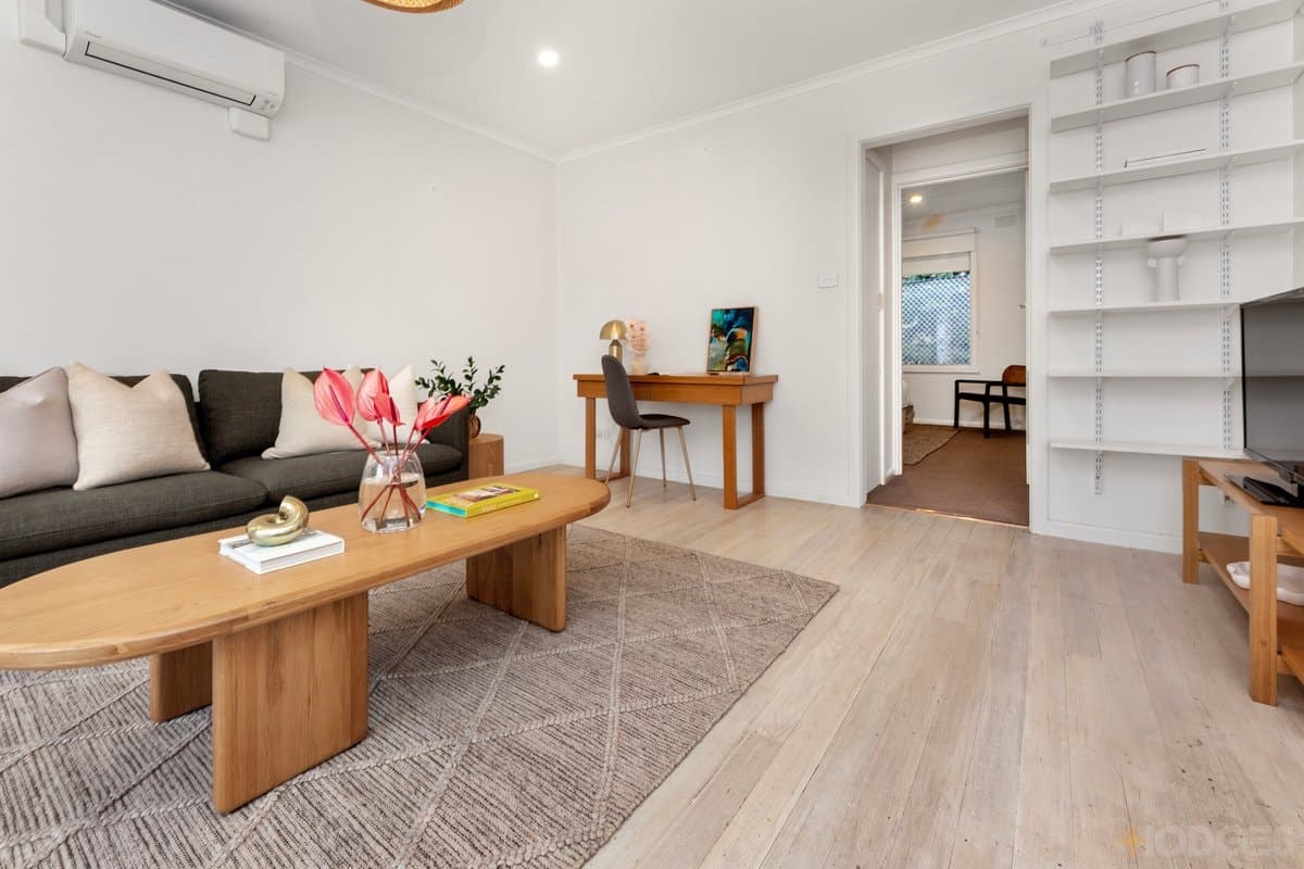 17 / 109 Weatherall Road, Cheltenham, VIC, 3192, Cheltenham - Thumbnail 3