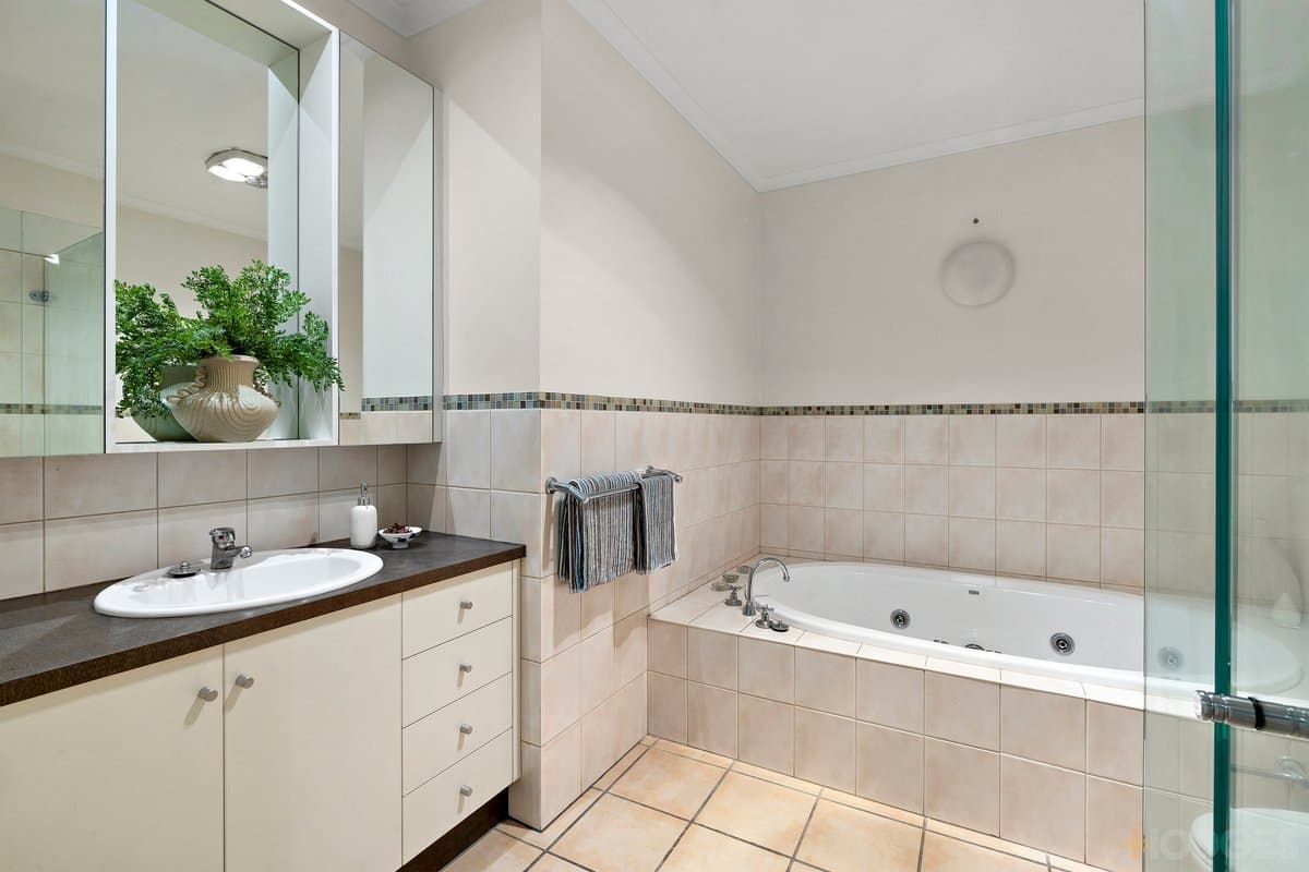 121 Bluff Road, Black Rock, VIC, 3193, Black Rock - Thumbnail 8
