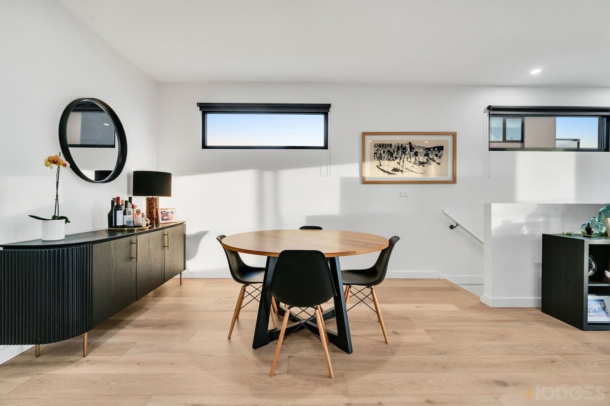 1 / 200 Nepean Highway, Seaford, VIC, 3198, Seaford - Thumbnail 2
