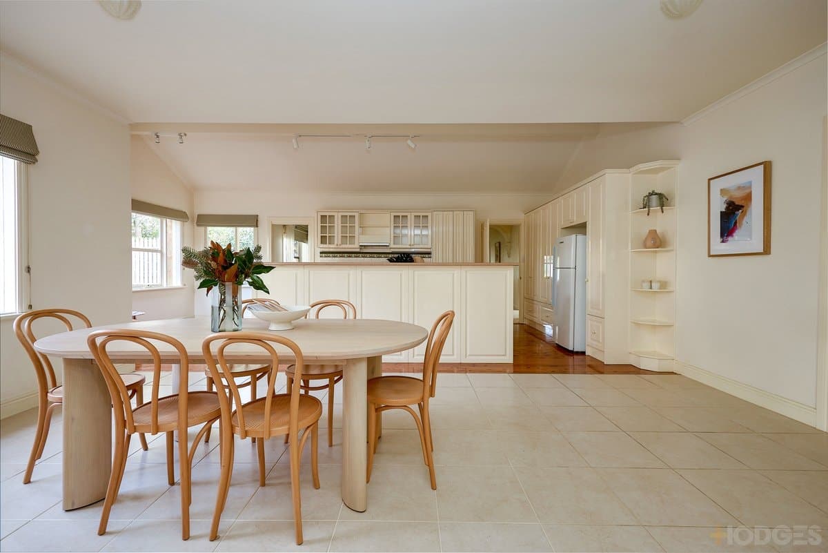 31 Fourth Street, Black Rock, VIC, 3193, Black Rock - Thumbnail 4