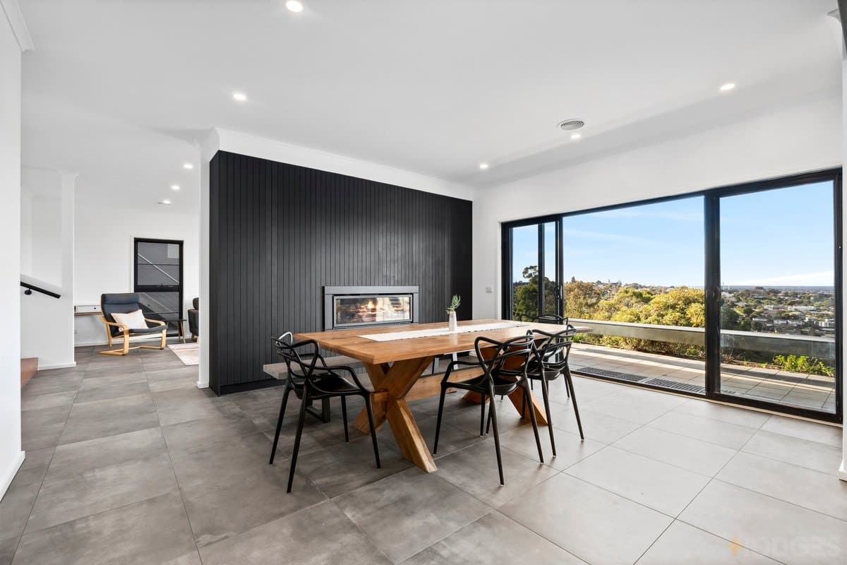 21 Montrose Place, Highton, VIC, 3216, Highton - Thumbnail 5