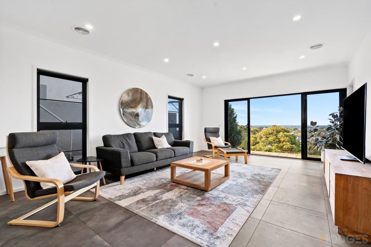 21 Montrose Place, Highton, VIC, 3216, Highton - Thumbnail 6