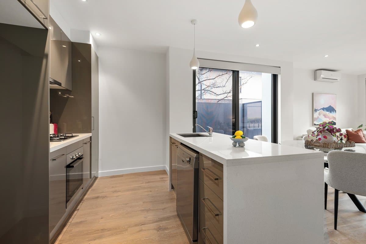 2 / 972 Riversdale Road, Surrey Hills, VIC, 3127, Surrey Hills - Thumbnail 3