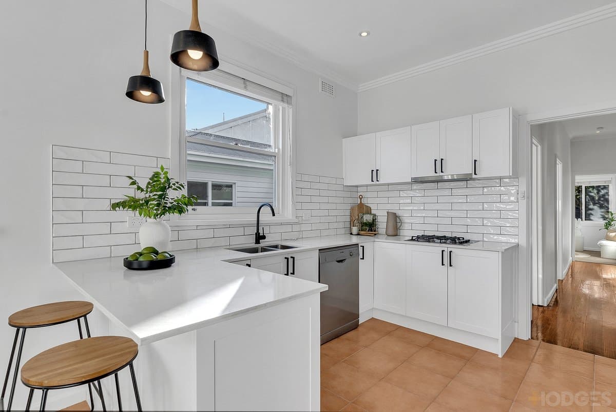 1 / 6 Latrobe Street, Mentone, VIC, 3194, Mentone - Thumbnail 2