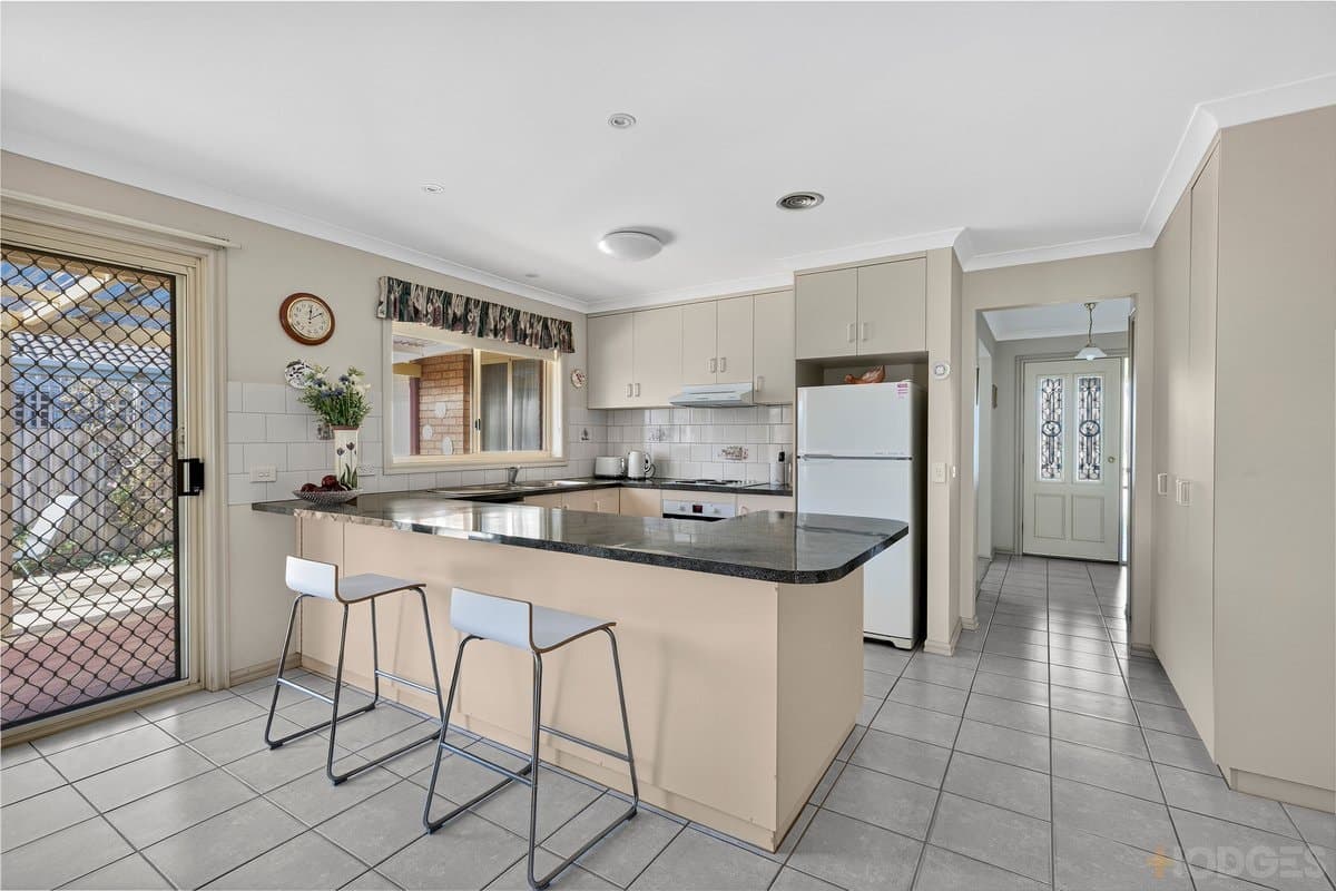 12 Arlington Crescent, Ocean Grove, VIC, 3226, Ocean Grove - Thumbnail 2