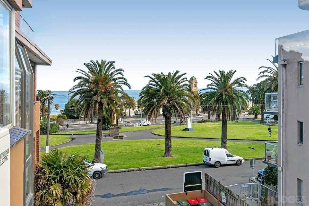 9 / 7 Alfred Square, St Kilda, VIC, 3182, St Kilda - Thumbnail 2