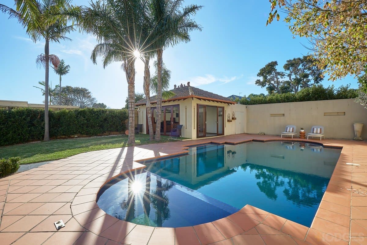 35 Anita Street, Beaumaris, VIC, 3193, Beaumaris - Thumbnail 2