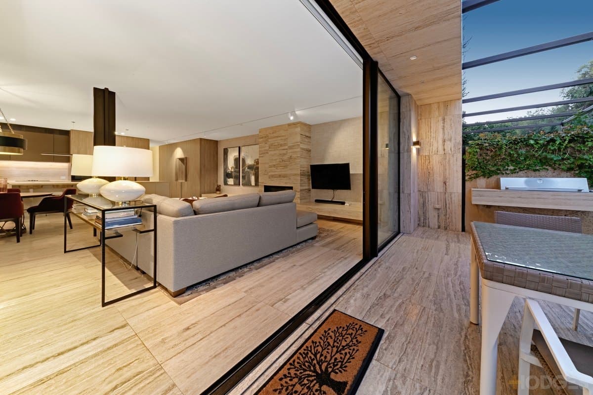 1 / 12 Black Street, Brighton, VIC, 3186, Brighton - Thumbnail 2