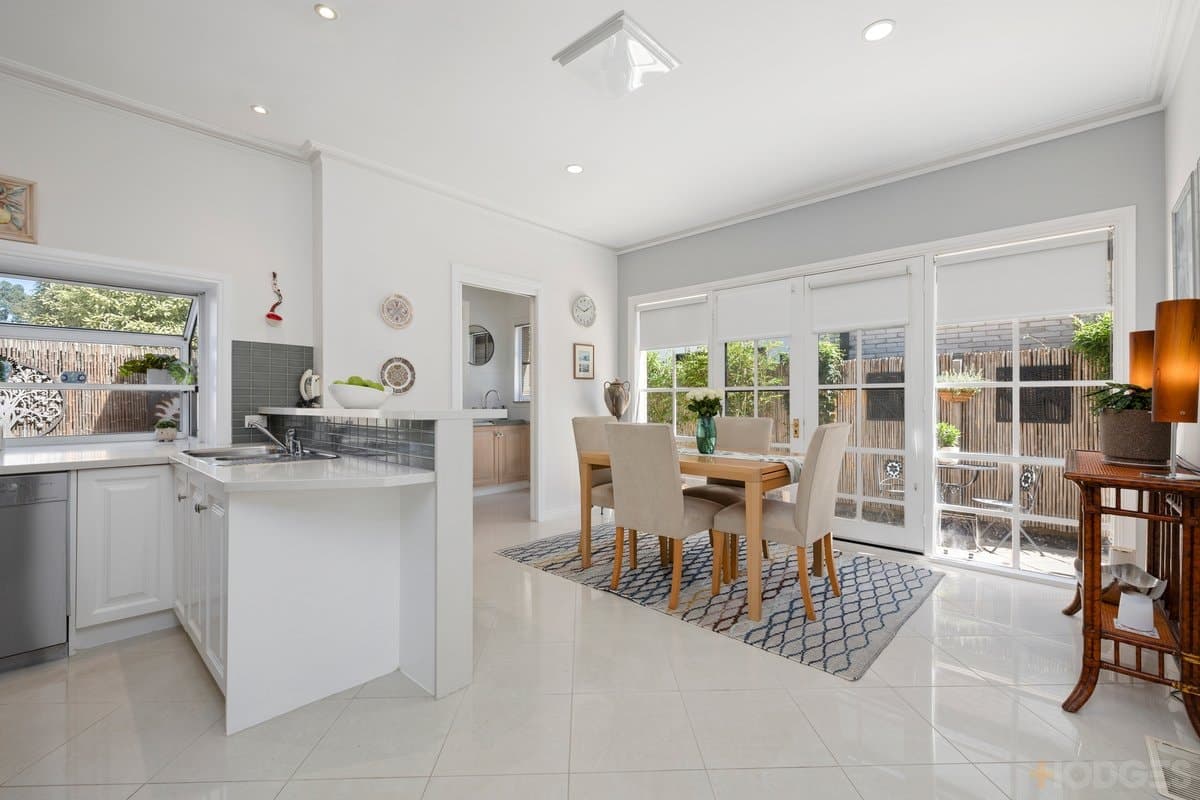 30 Wood Street, Beaumaris, VIC, 3193, Beaumaris - Thumbnail 2