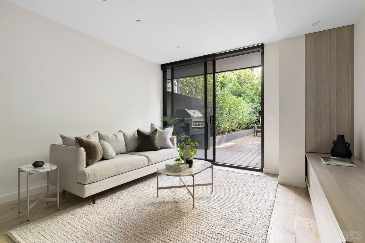 2 / 15 Cromwell Road, South Yarra, VIC, 3141, South Yarra - Thumbnail 4