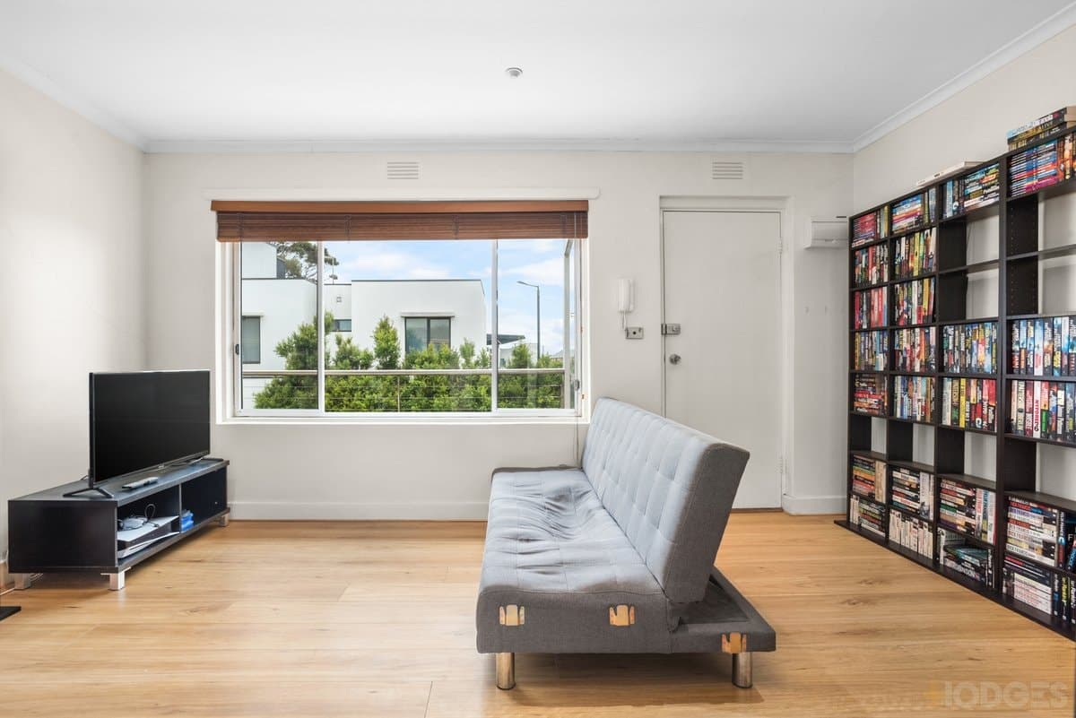 13 / 5 Station Street, Mentone, VIC, 3194, Mentone - Thumbnail 3