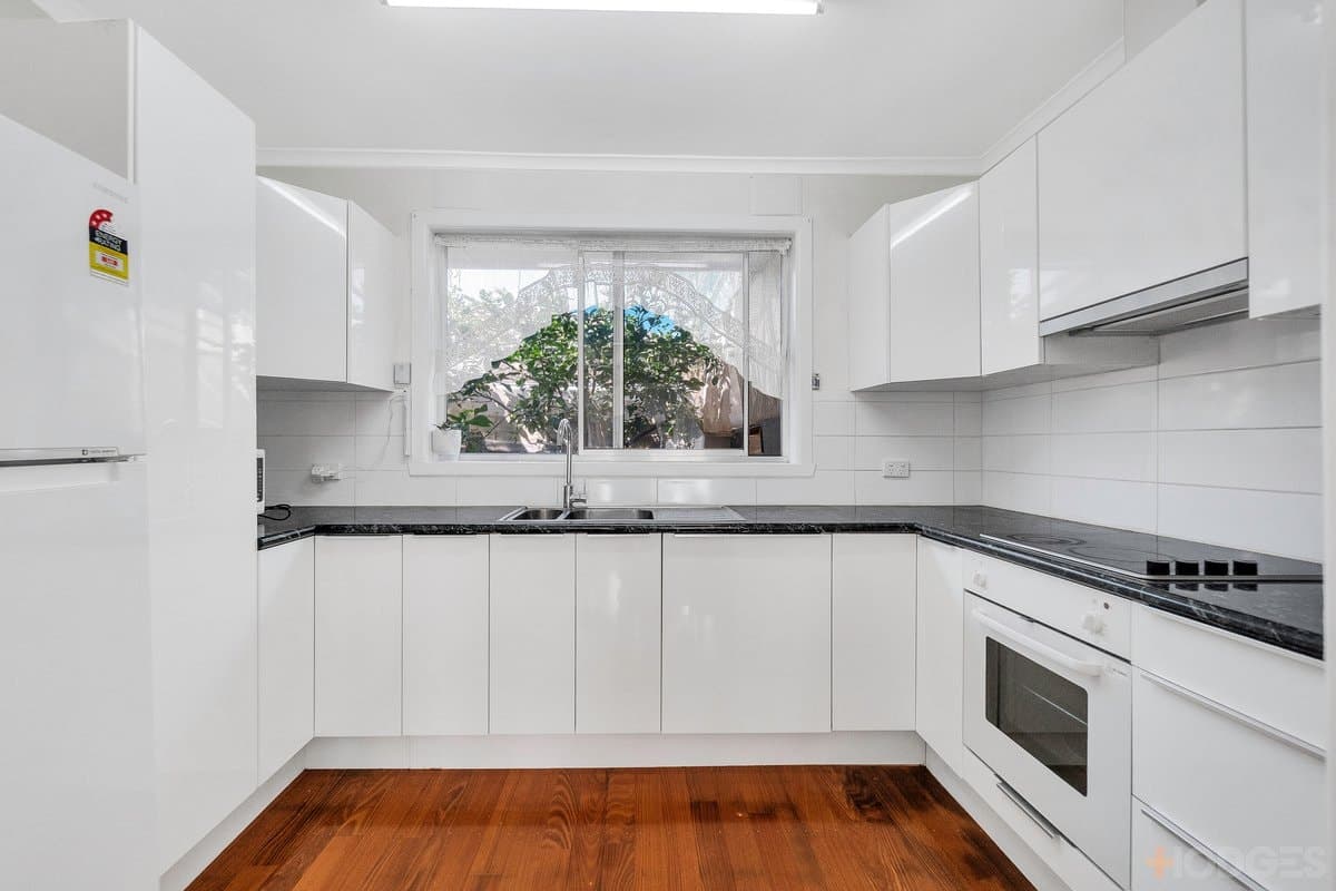 9 / 2b Latrobe Street, Mentone, VIC, 3194, Mentone - Thumbnail 3