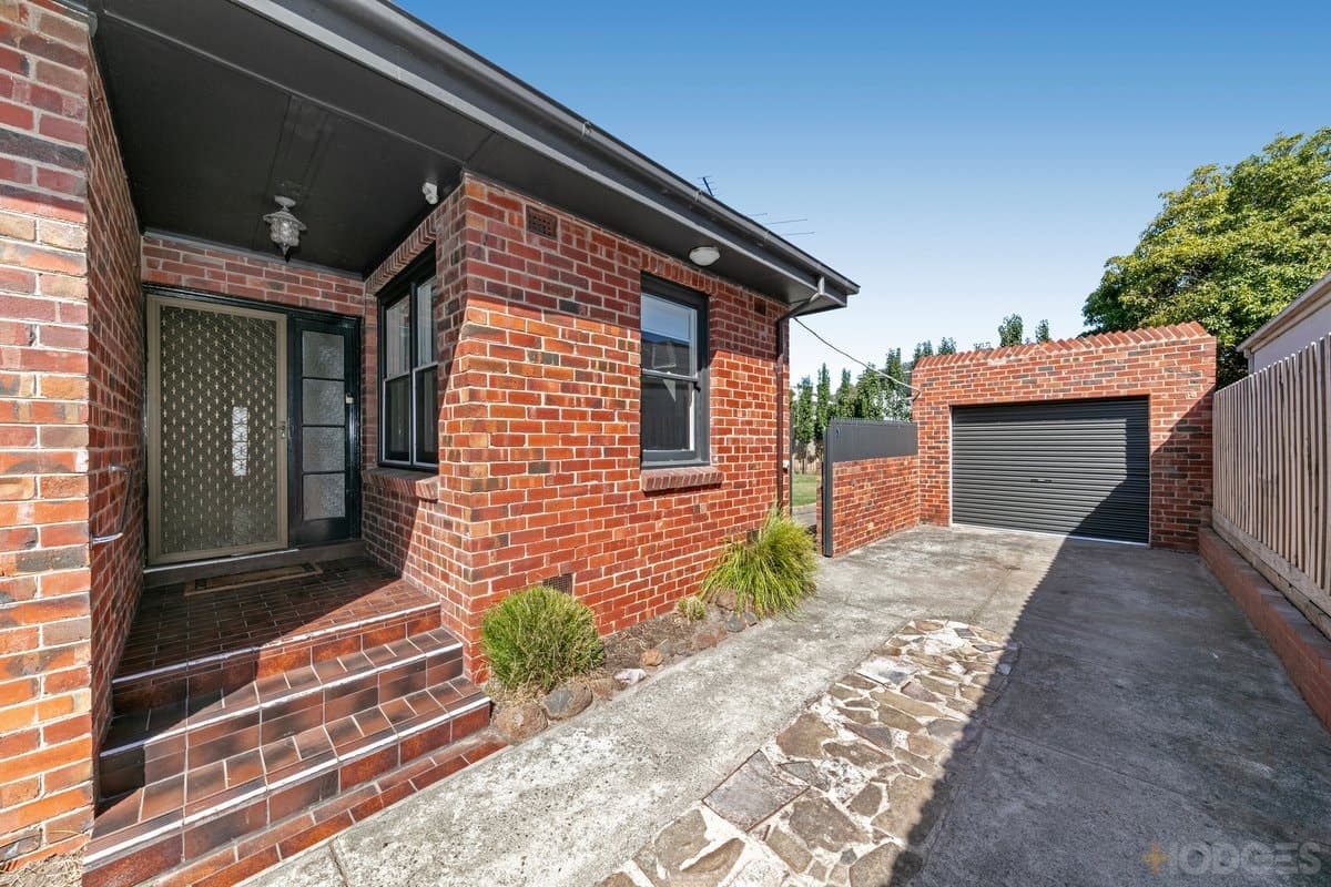 11 Stevens Parade, Black Rock, VIC, 3193, Black Rock - Thumbnail 2
