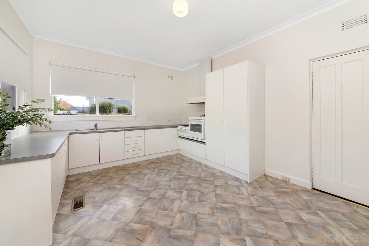 11 Stevens Parade, Black Rock, VIC, 3193, Black Rock - Thumbnail 4
