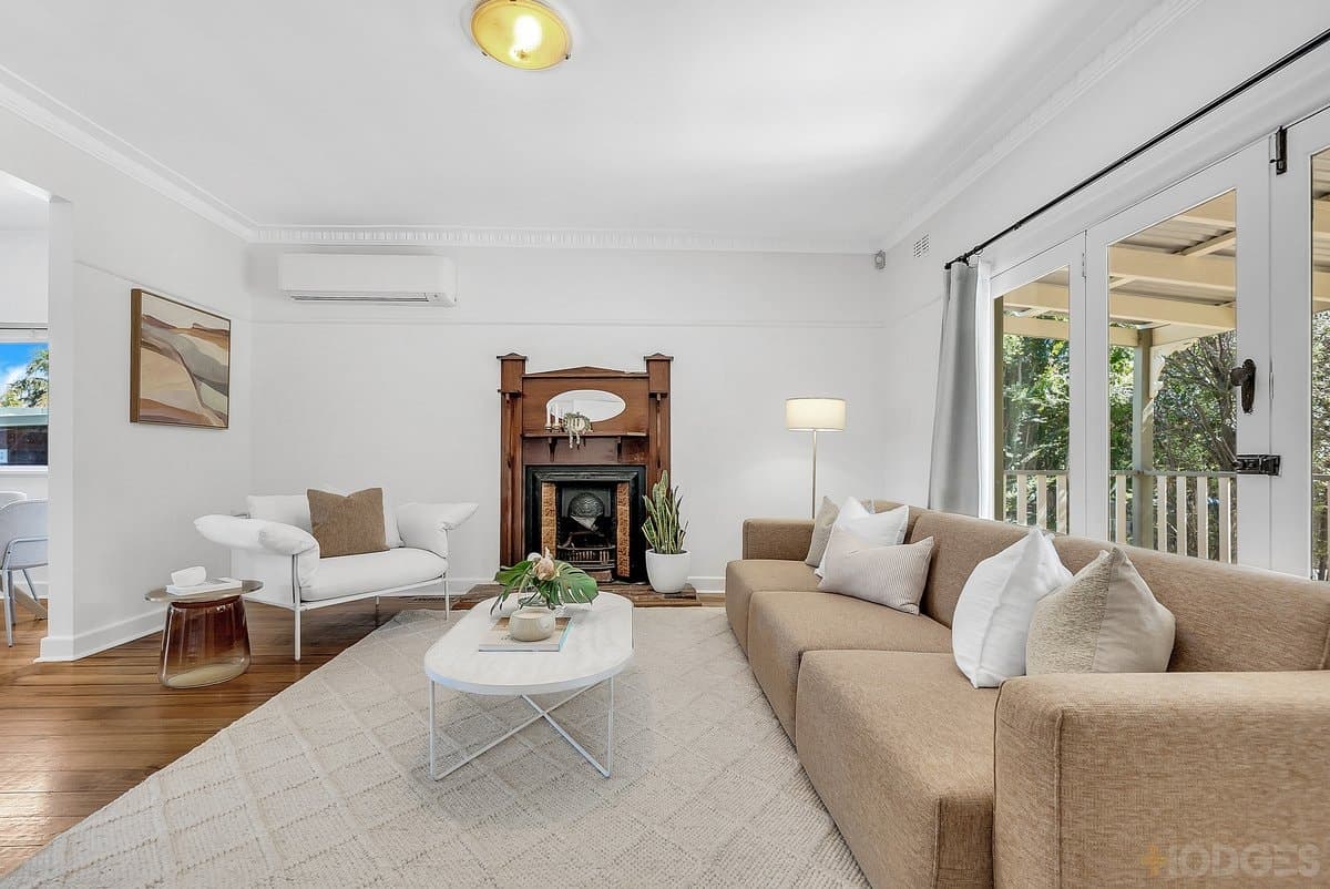 10 Lorraine Street, Cheltenham, VIC, 3192, Cheltenham - Thumbnail 2