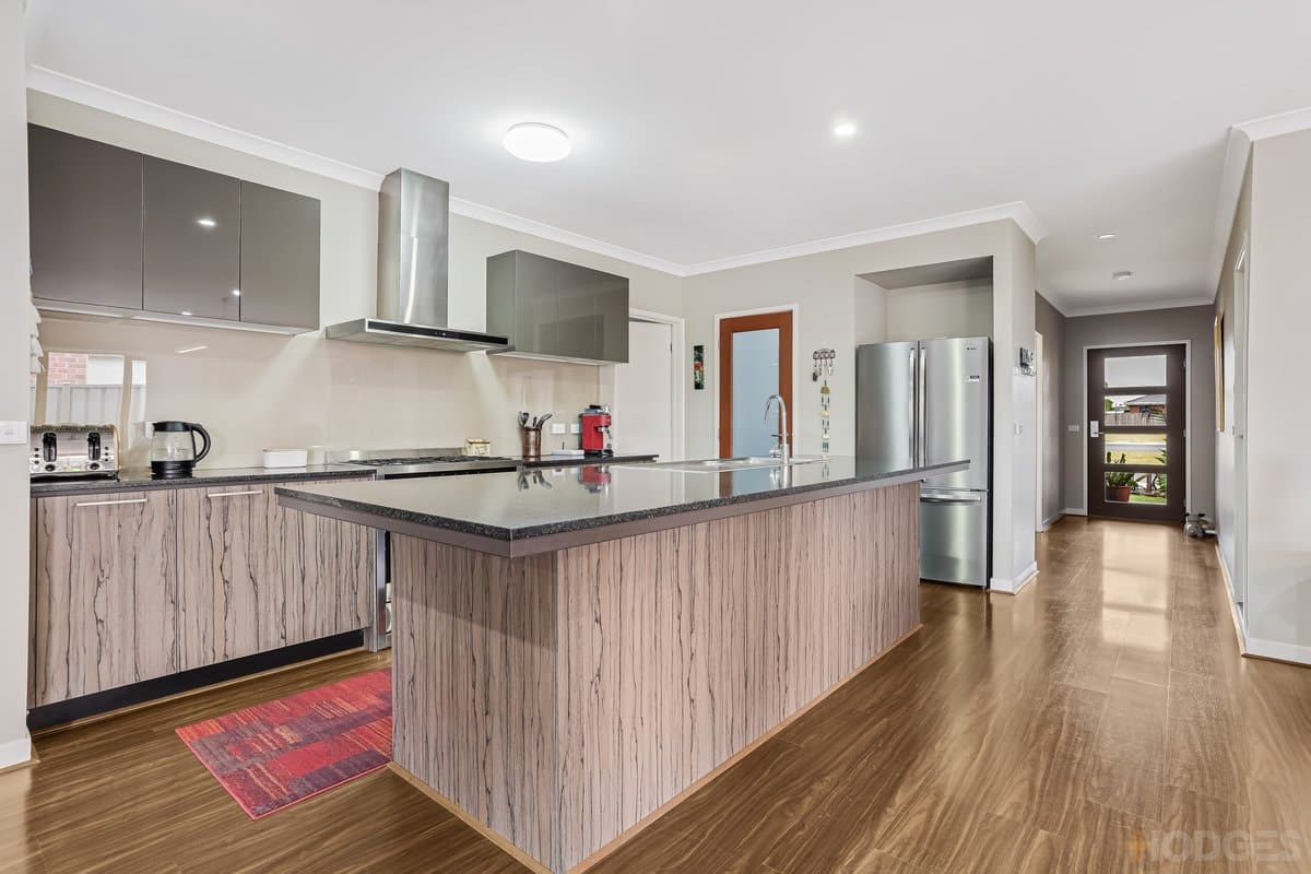 1238 Ison Road, Manor Lakes, VIC, 3024, Manor Lakes - Thumbnail 3