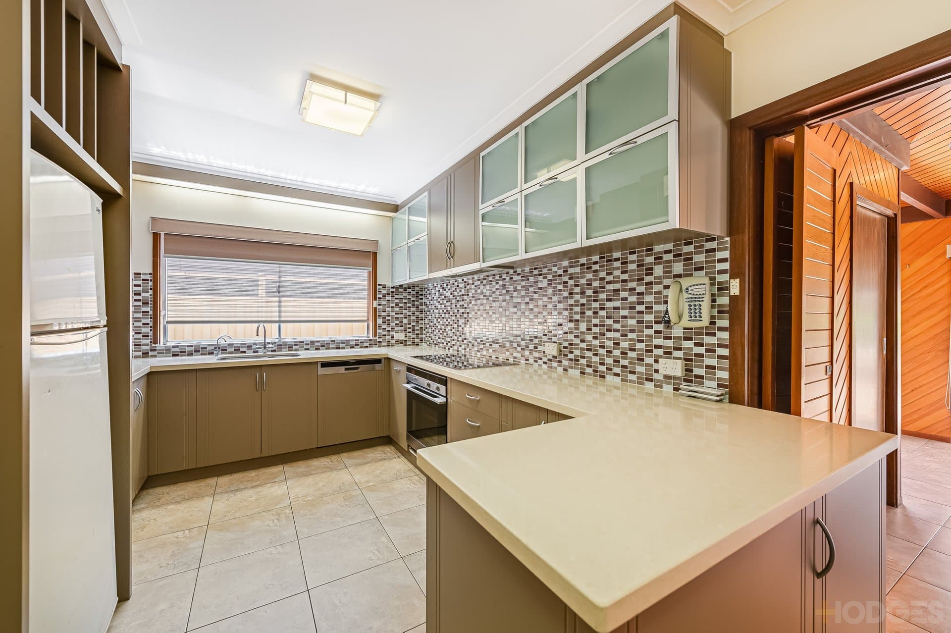 27 Beach Road, Werribee South, VIC, 3030, Werribee South - Thumbnail 3