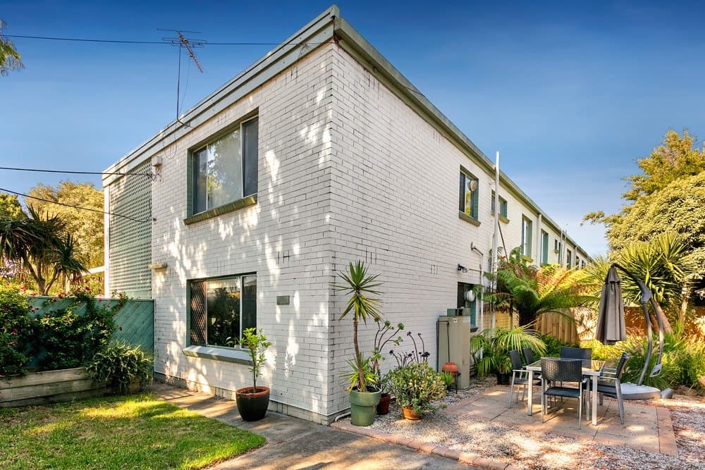 Melbourne, VIC, Mentone - Image 1