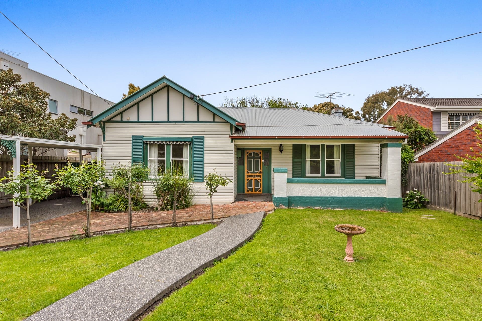 Melbourne, VIC, Mentone - Image 1