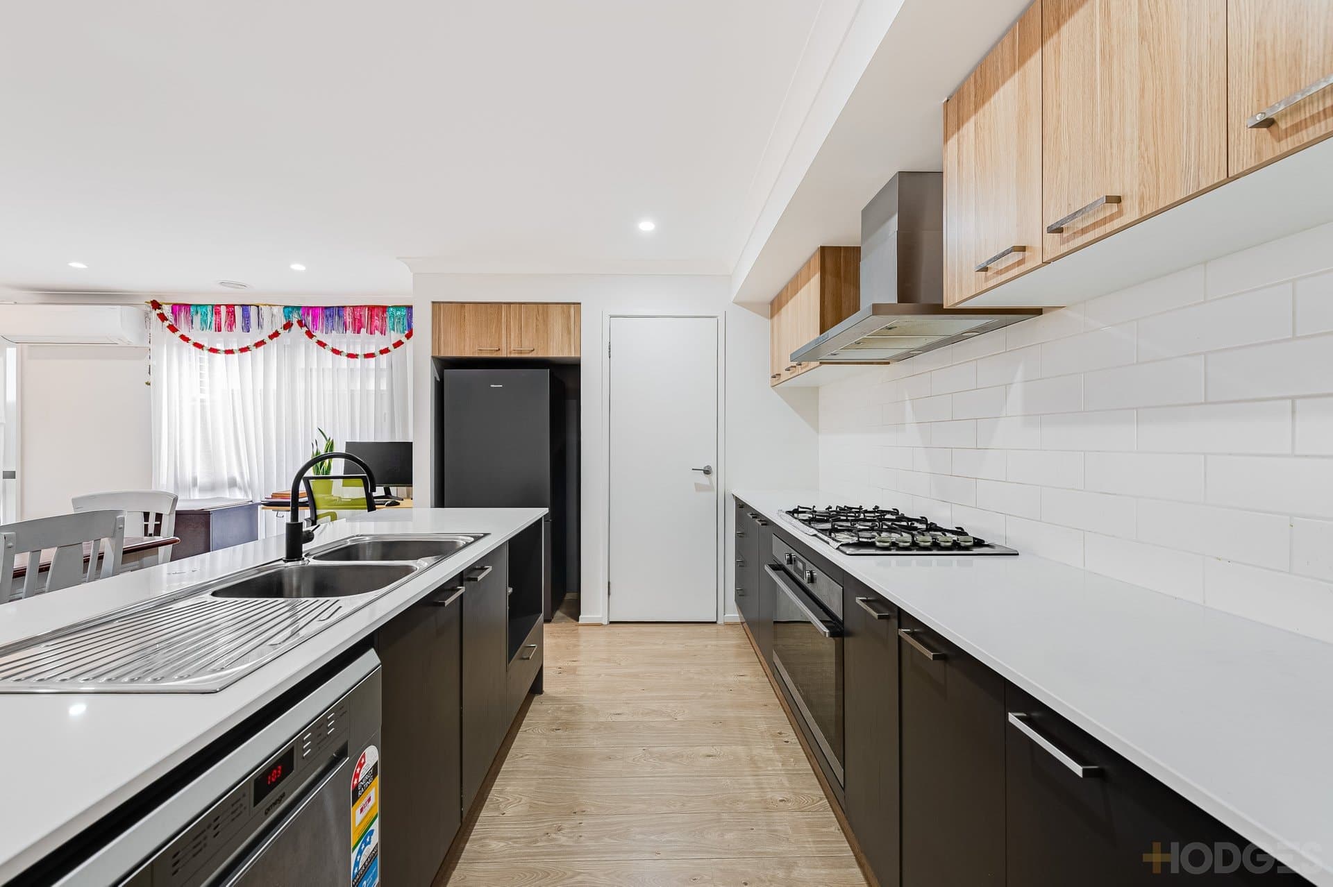 9 Alderney Street, Tarneit, VIC, 3029, Tarneit - Thumbnail 2