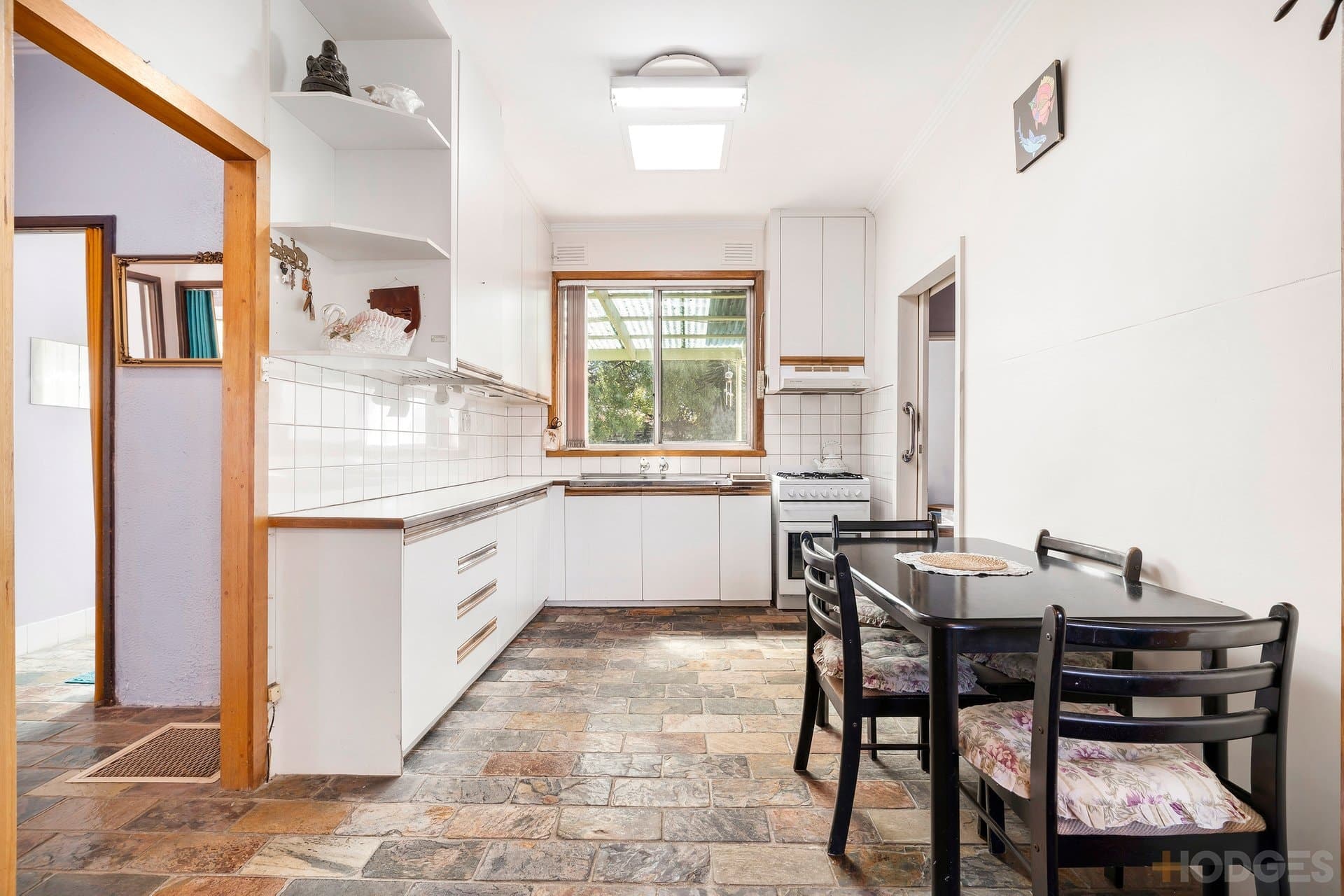 548 Bluff Road, Hampton, VIC, 3188, Hampton - Thumbnail 3