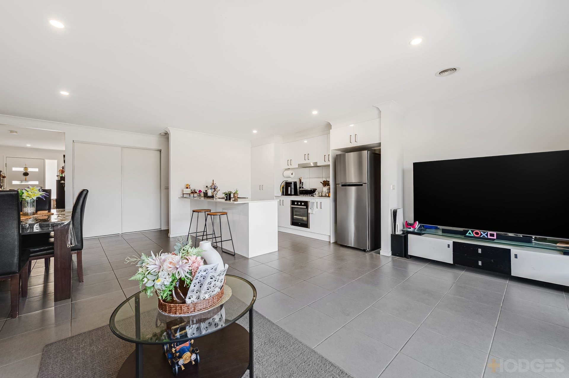8 Fragrance Terrace, Manor Lakes, VIC, 3024, Manor Lakes - Thumbnail 3