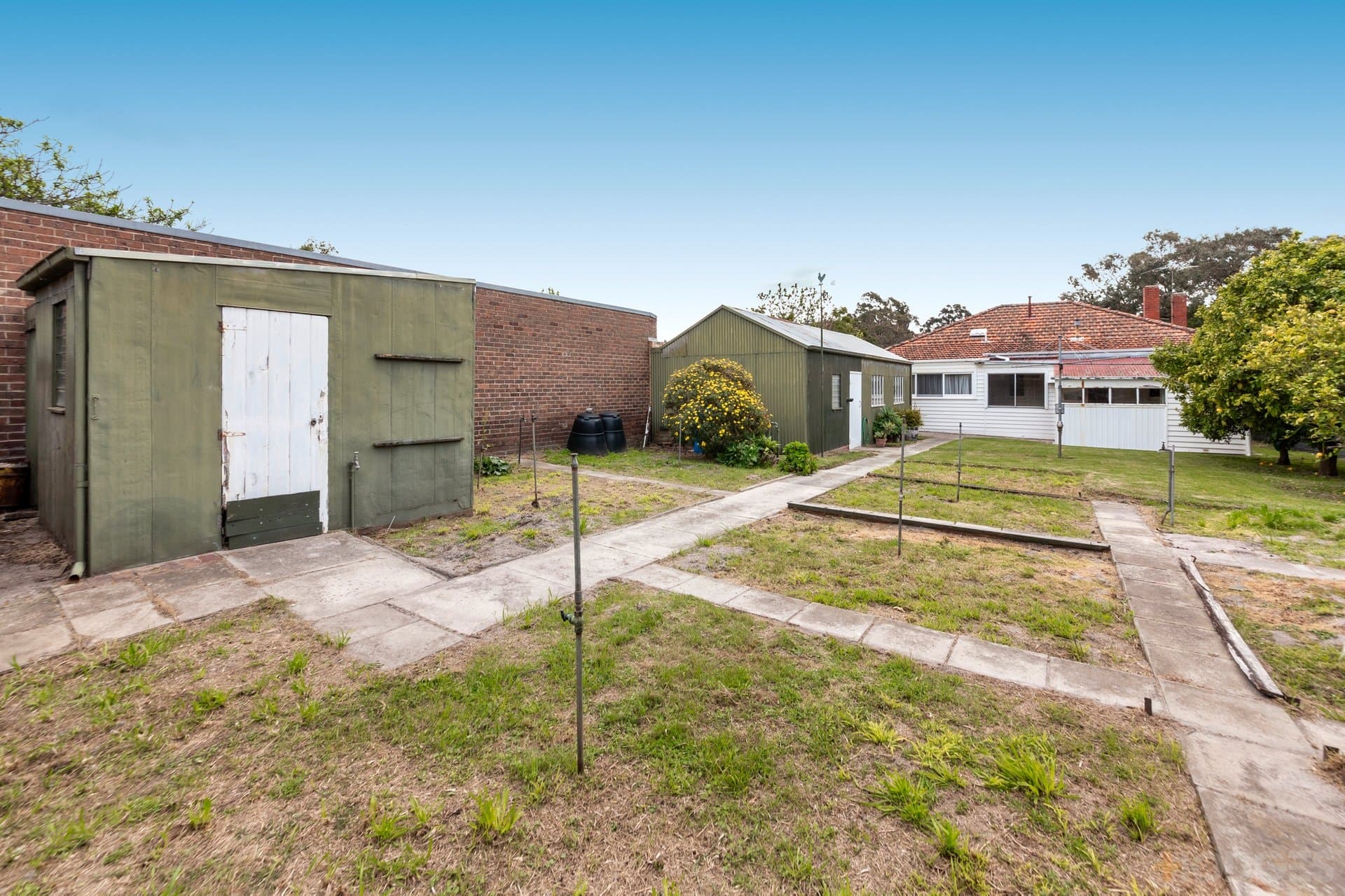 12 Banks Avenue, Hampton, VIC, 3188, Hampton - Thumbnail 2