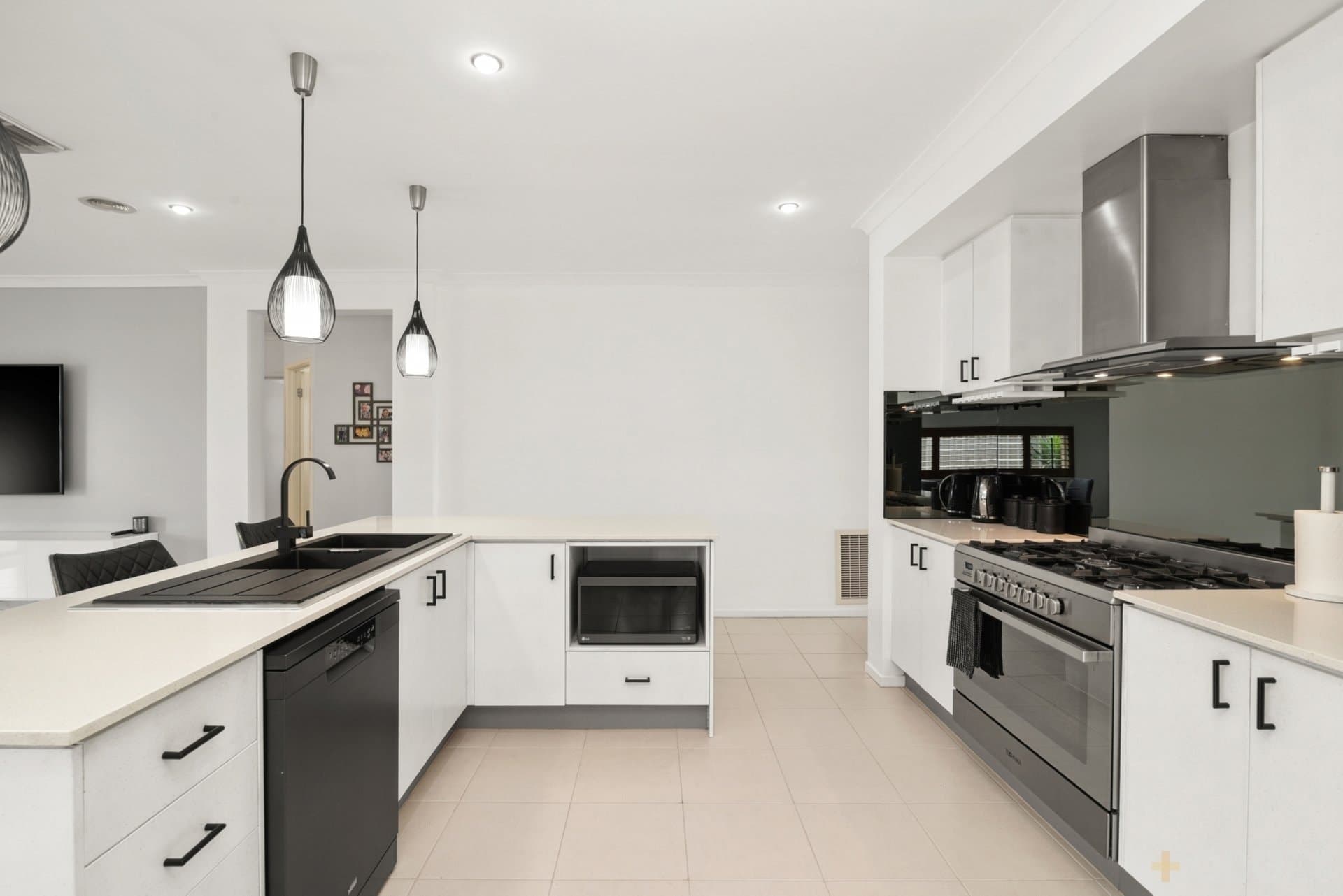 42 Chrystobel Way, Kilmore, VIC, 3764, Kilmore - Thumbnail 3