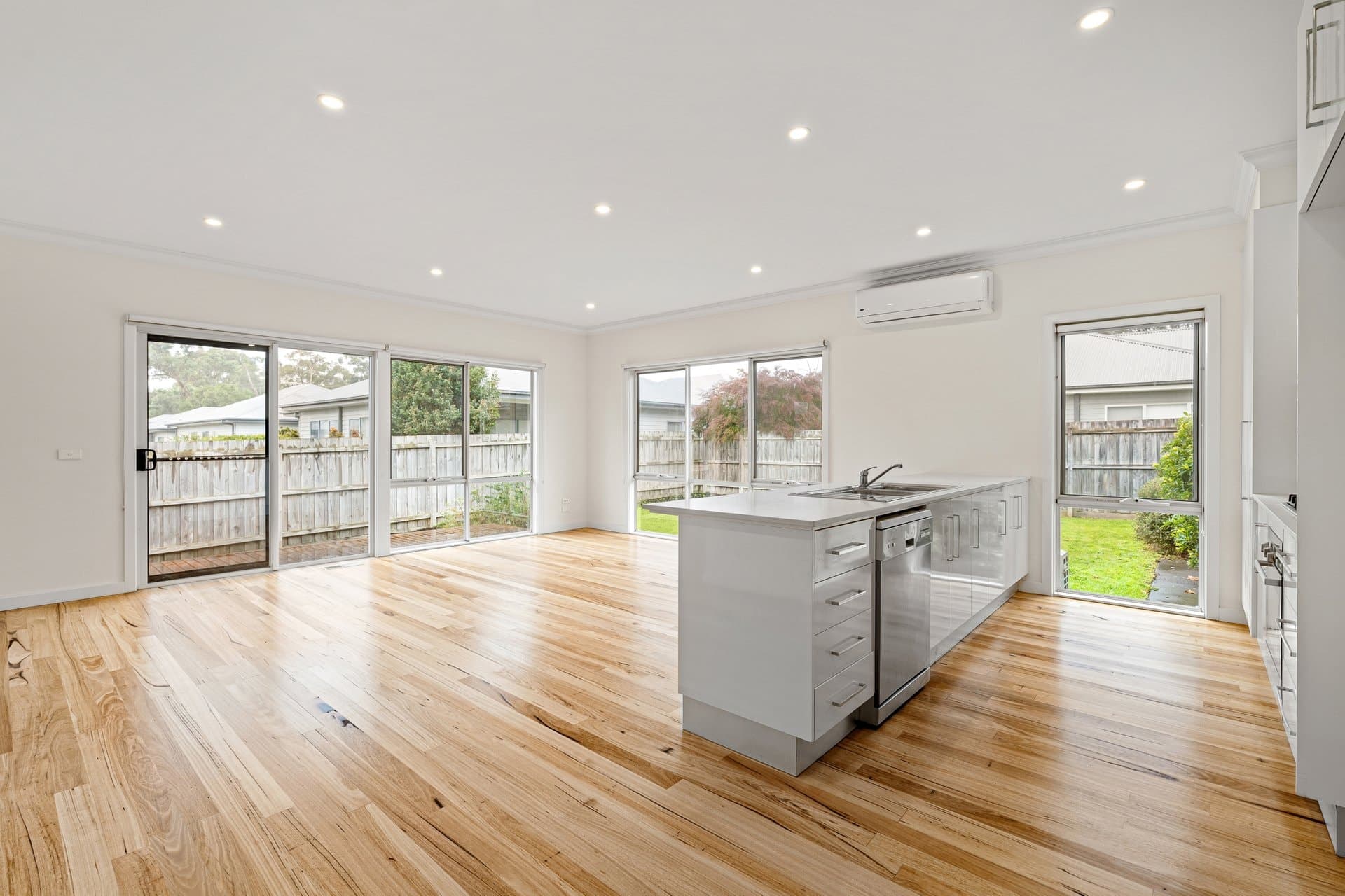 6 Blackwood Place, ROSEBUD, VIC, 3939, Rosebud - Thumbnail 3