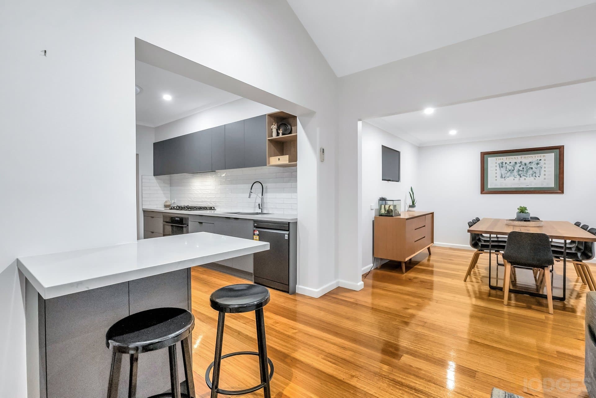 33 Booker Street, Cheltenham, VIC, 3192, Cheltenham - Thumbnail 5