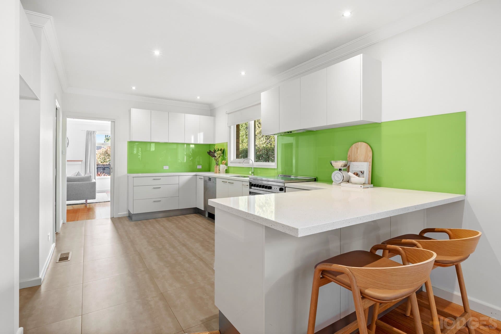 10 Mount View Avenue, Parkdale, VIC, 3195, Parkdale - Thumbnail 2