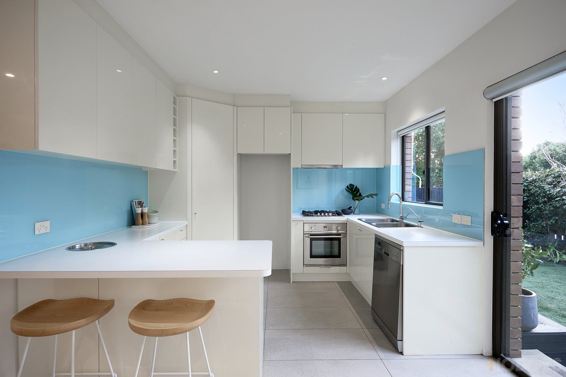 1 / 8 Clarkson Avenue, Brighton, VIC, 3186, Brighton - Thumbnail 4