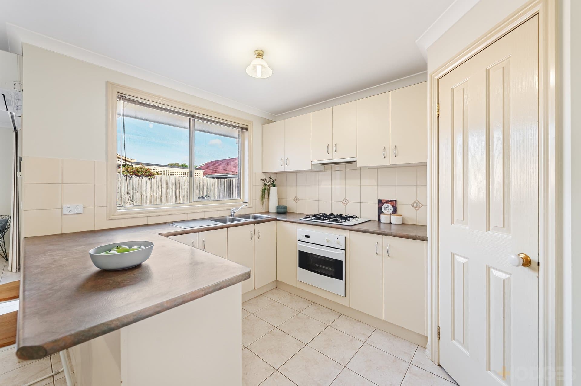 1 / 111 Hogans Road, Hoppers Crossing, VIC, 3029, Hoppers Crossing - Thumbnail 4