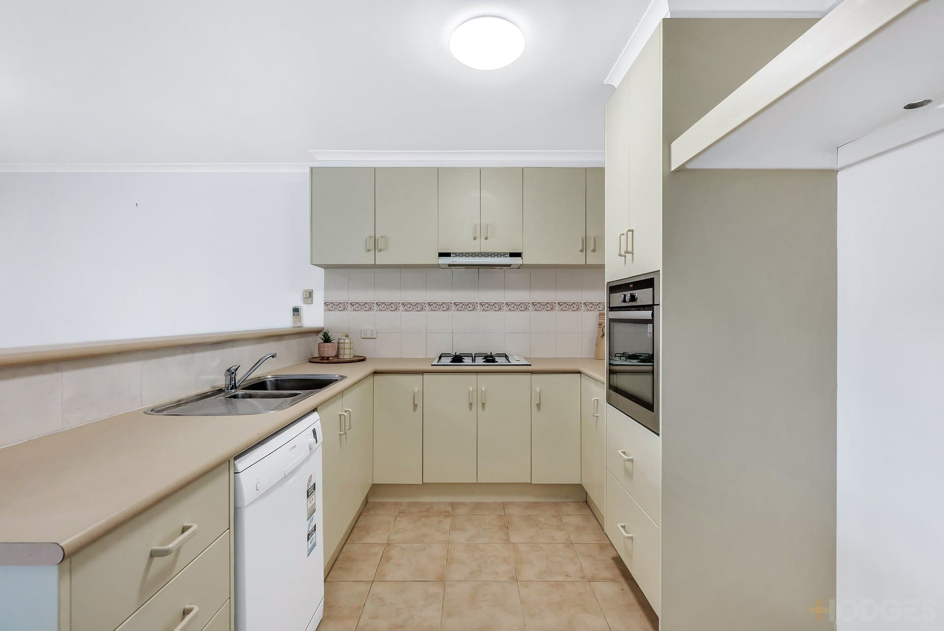 1 / 42 Latrobe Street, Mentone, VIC, 3194, Mentone - Thumbnail 4