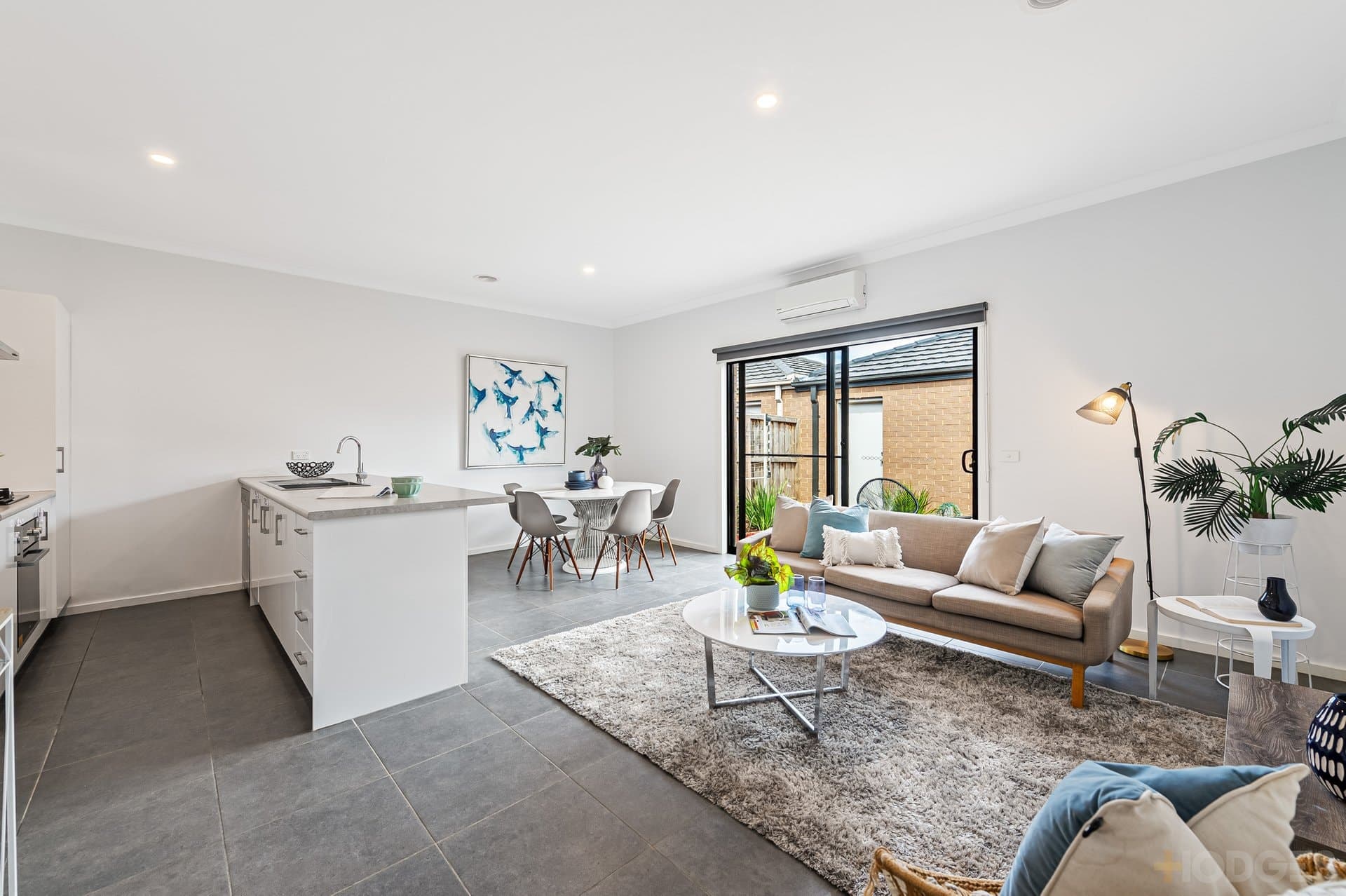 13 Zesty Walk, Manor Lakes, VIC, 3024, Manor Lakes - Thumbnail 2