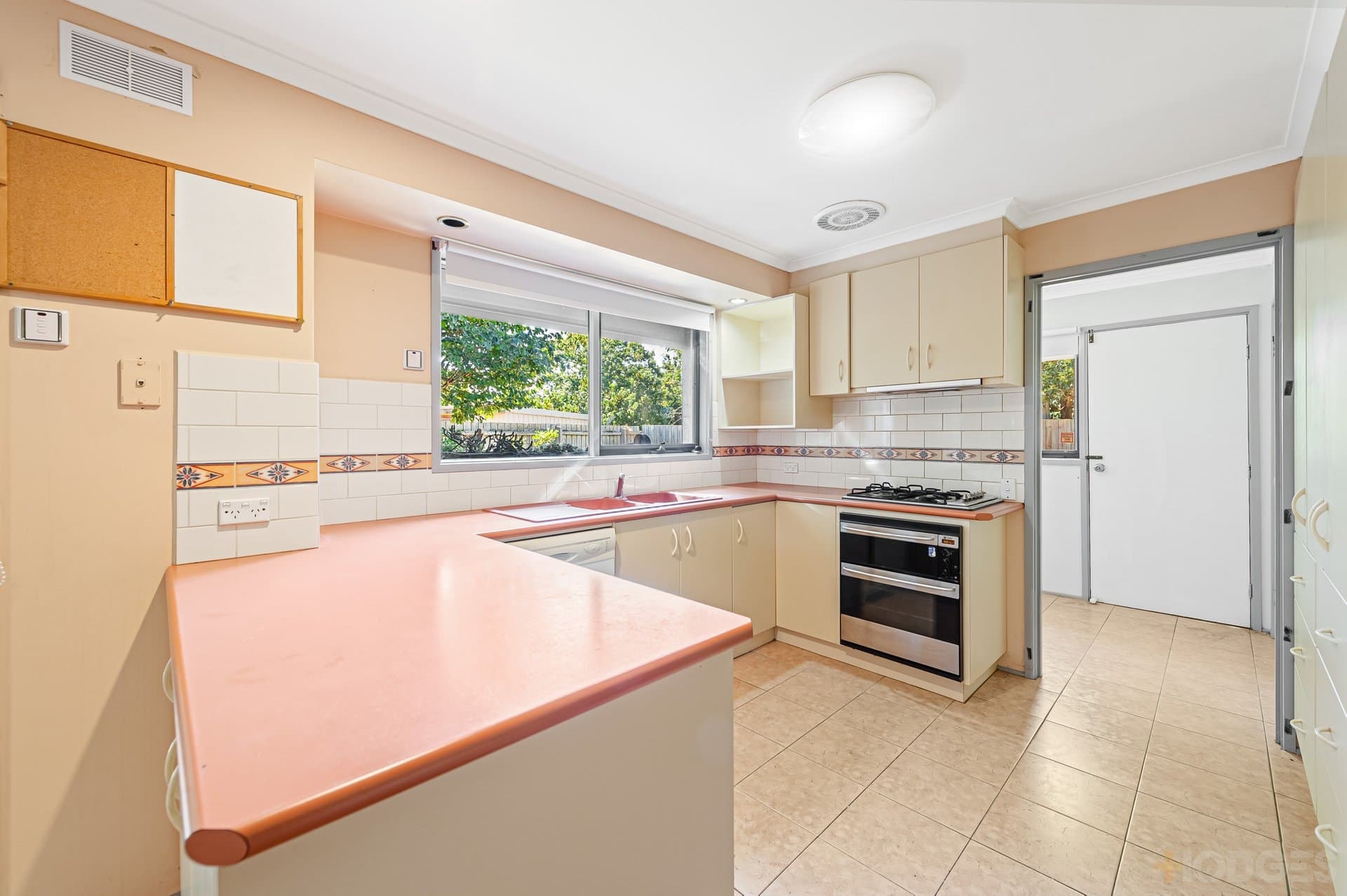16 Moubray Court, Werribee, VIC, 3030, Werribee - Thumbnail 3