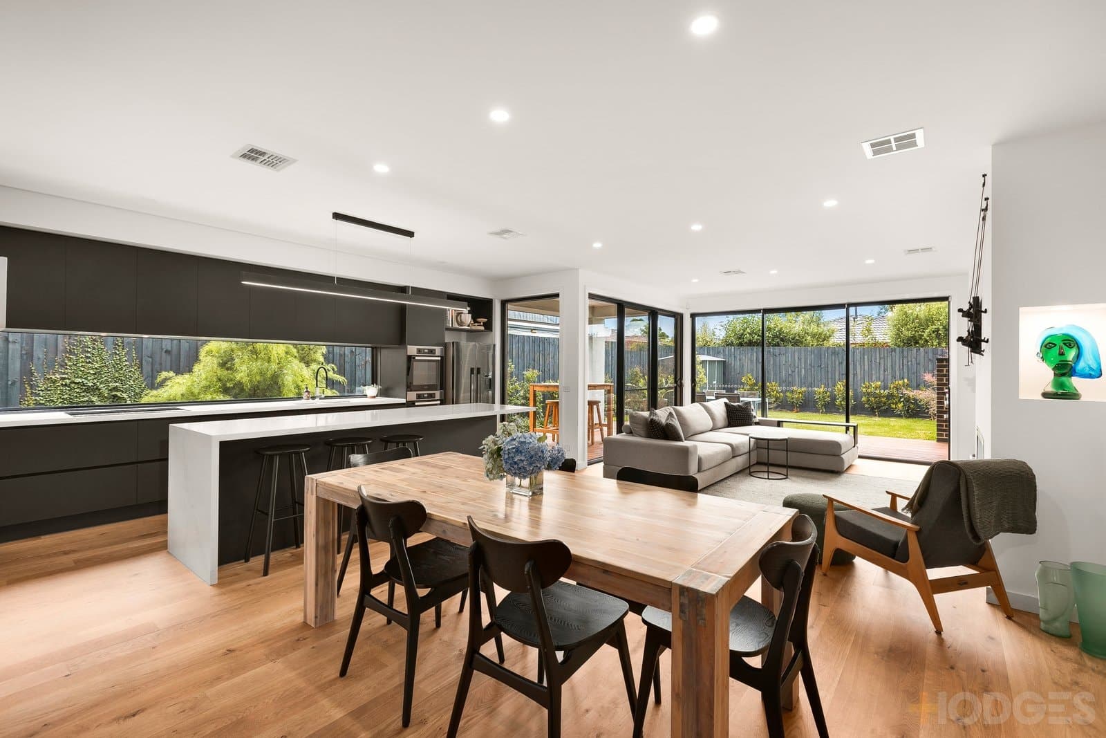 14B Davie Avenue, Cheltenham, VIC, 3192, Cheltenham - Thumbnail 2
