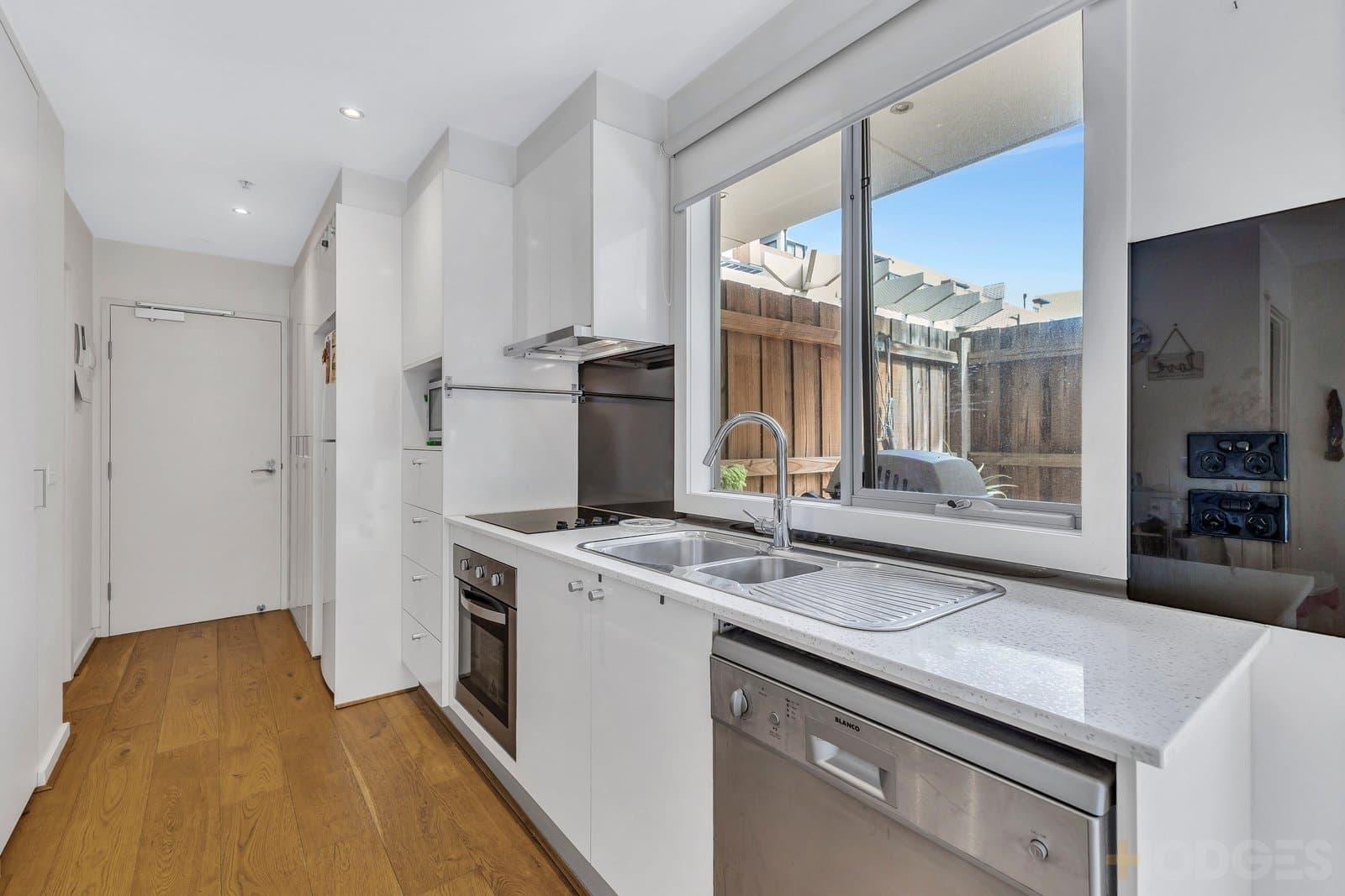 6 / 35 Childers Street, Mentone, VIC, 3194, Mentone - Thumbnail 2