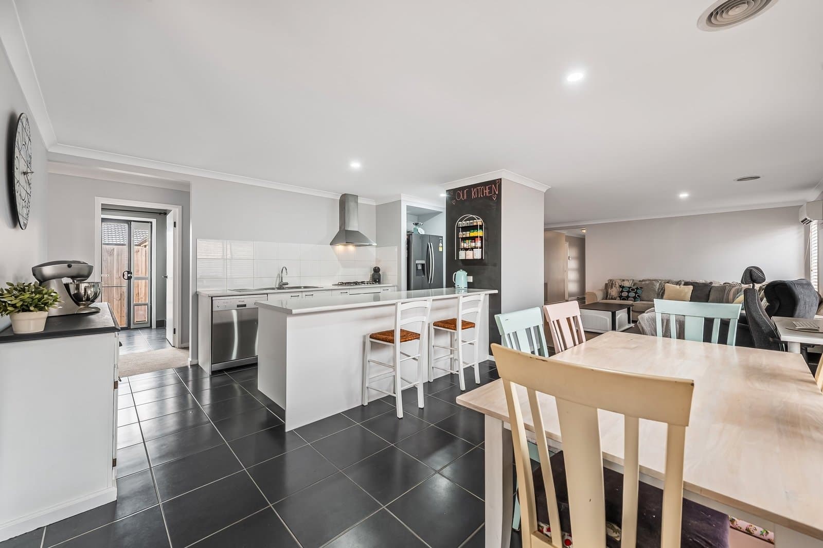 9 Rous Street, Wyndham Vale, VIC, 3024, Wyndham Vale - Thumbnail 3