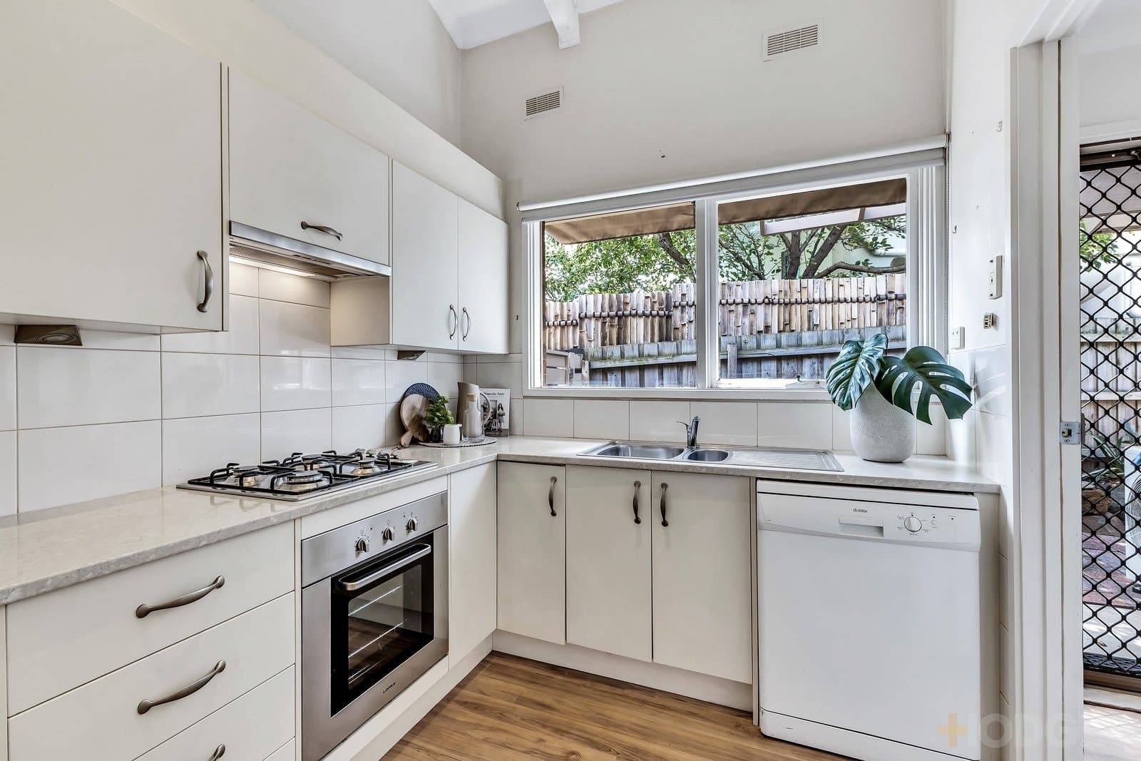 1 / 42 Rennison Street, Parkdale, VIC, 3195, Parkdale - Thumbnail 6