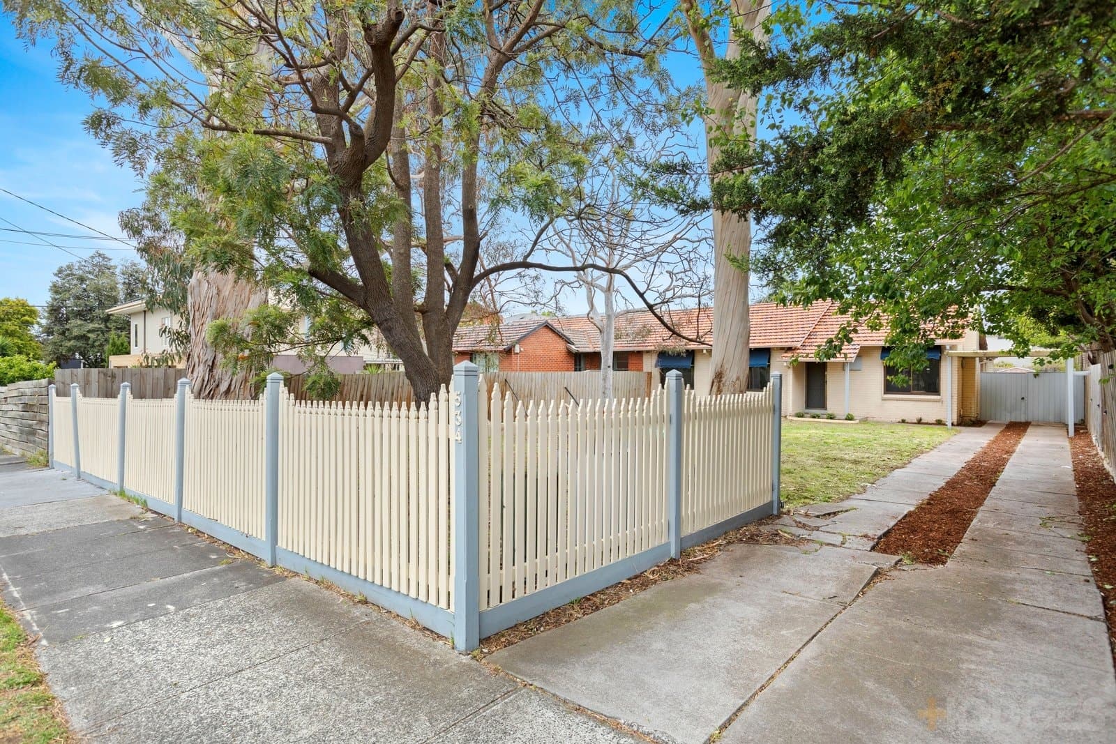 534 Bluff Road, Hampton, VIC, 3188, Hampton - Thumbnail 3