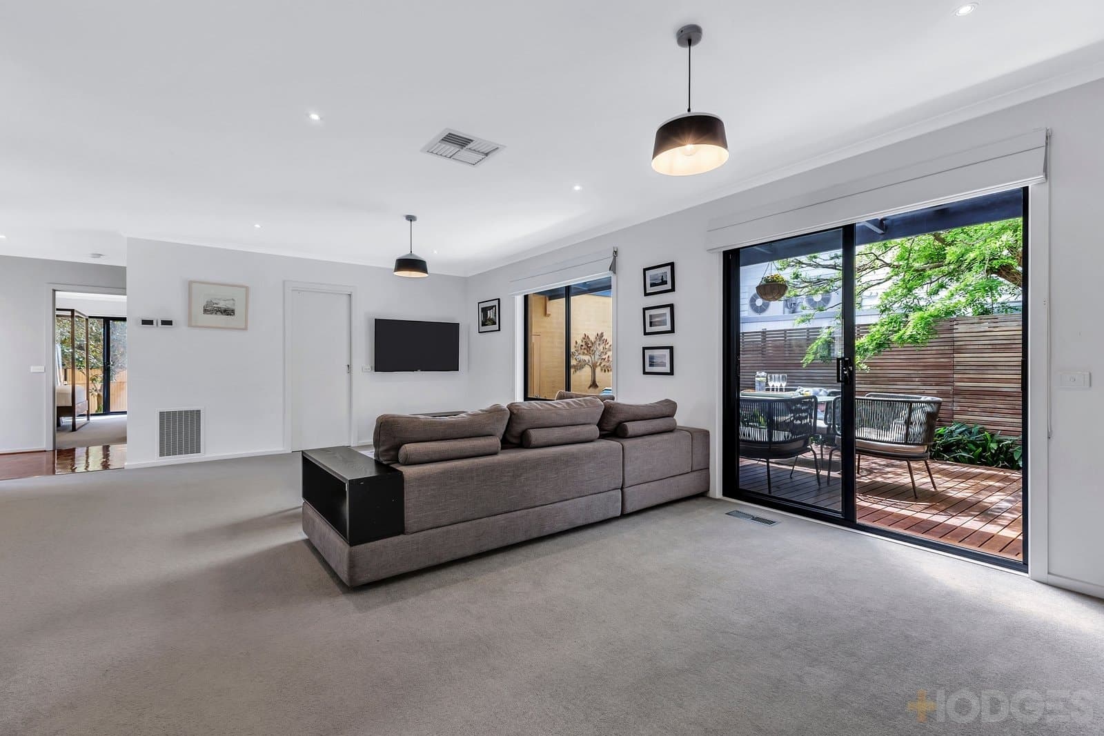 1 / 18 Mac Crescent, Parkdale, VIC, 3195, Parkdale - Thumbnail 3