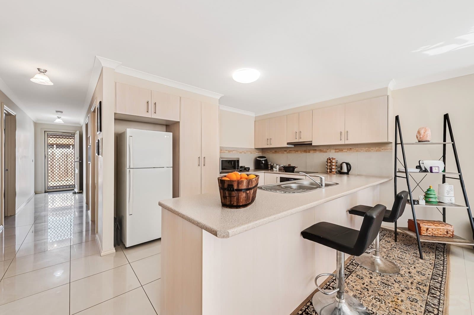 2 / 4 Trinca Court, Werribee, VIC, 3030, Werribee - Thumbnail 3