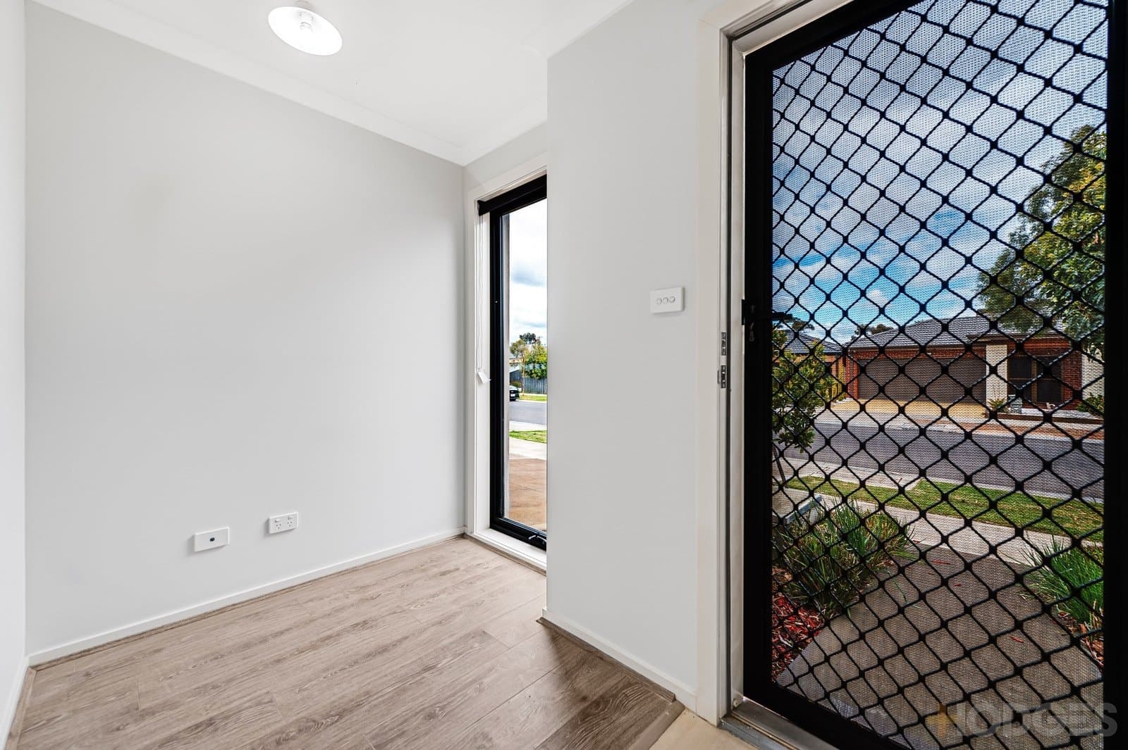 5 / 4 Mantello Drive, Werribee, VIC, 3030, Werribee - Thumbnail 2