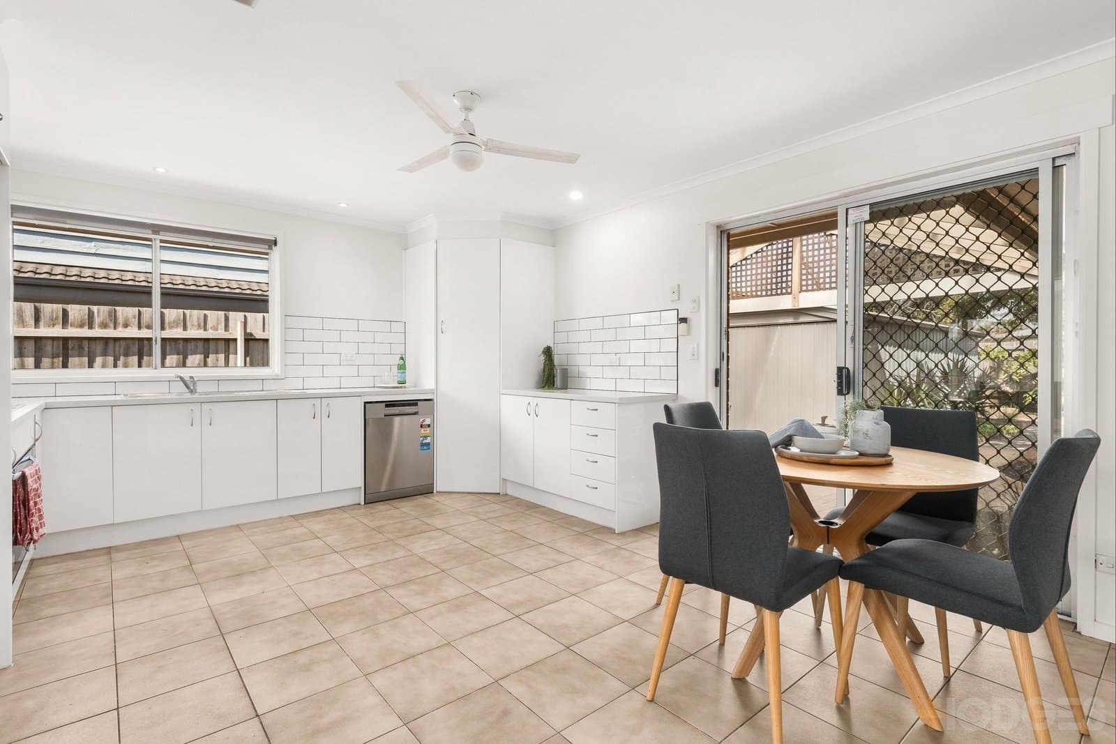 12 Hummerstone Road, Seaford, VIC, 3198, Seaford - Thumbnail 4