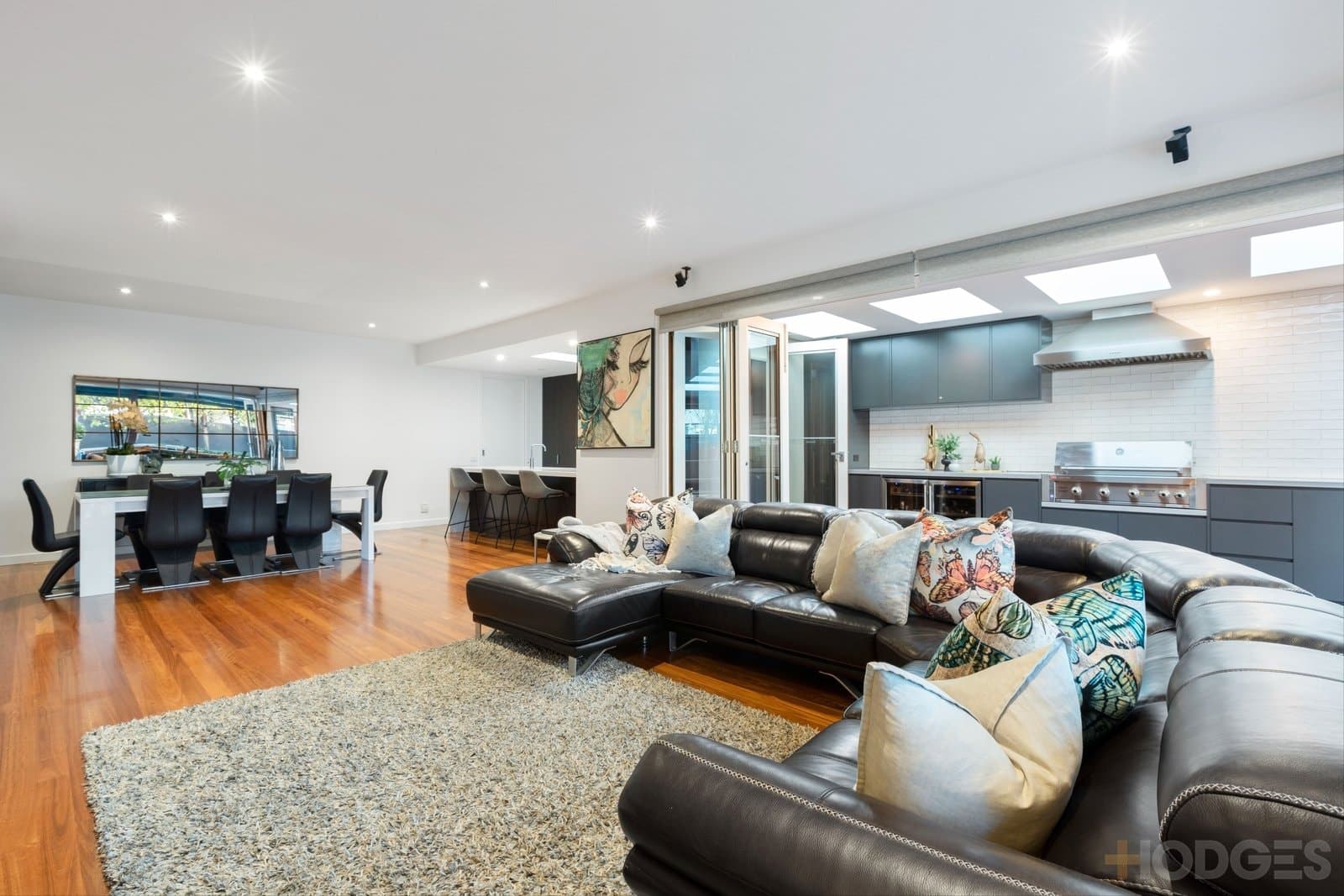 49 Seaview Crescent, Black Rock, VIC, 3193, Black Rock - Thumbnail 2