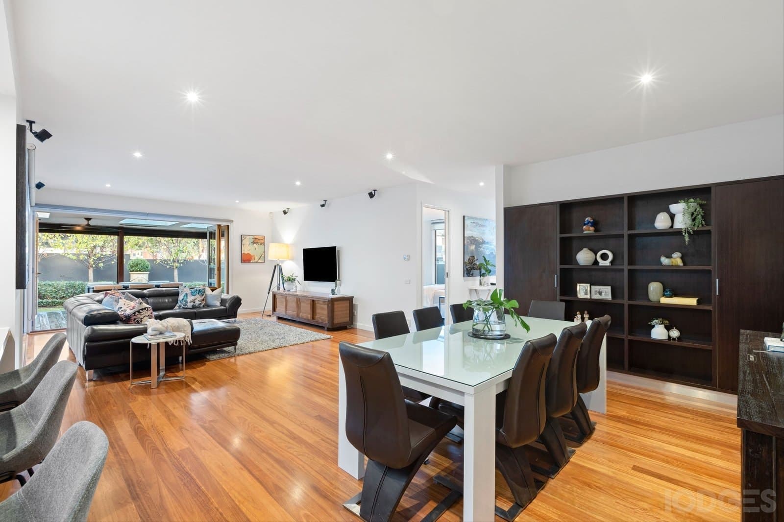 49 Seaview Crescent, Black Rock, VIC, 3193, Black Rock - Thumbnail 3