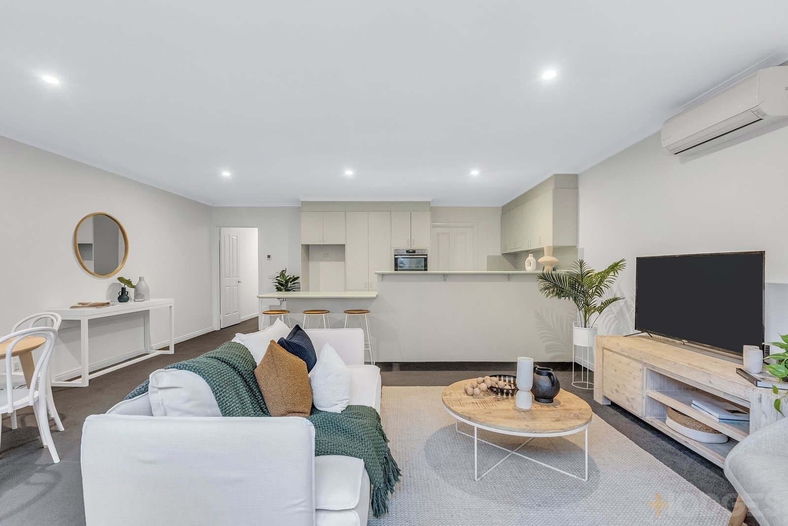 2B Royal Parade, Parkdale, VIC, 3195, Parkdale - Thumbnail 2